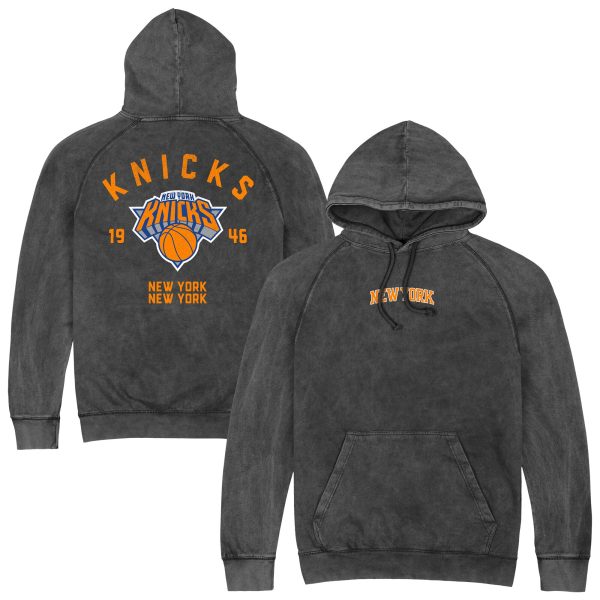 Stadium Essentials New York Knicks Men's Charcoal Elegant Vintage Raglan Pullover Hoodie